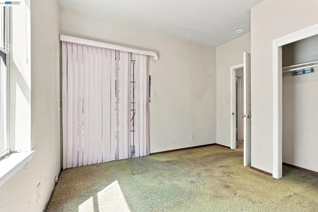 1631 Linden St Property Photo 18