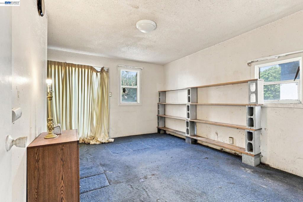 1631 Linden St Property Photo 24