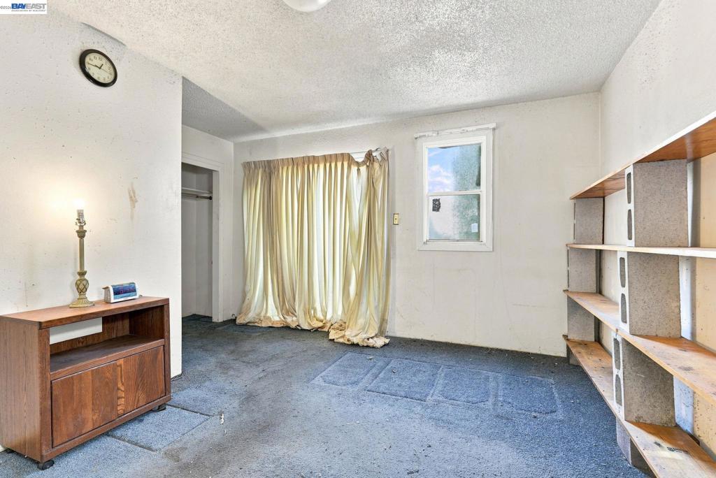 1631 Linden St Property Photo 25
