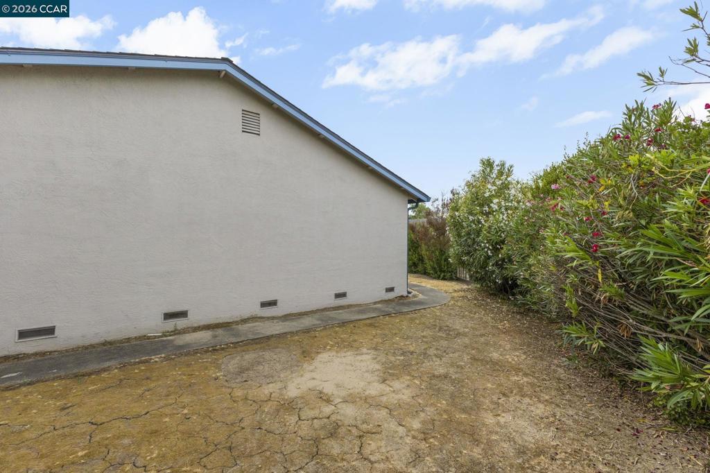 7601 Redbud Ct Property Photo 38