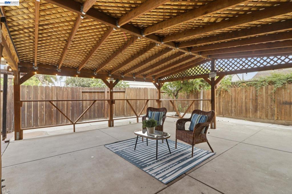 824 Moraga Dr Property Photo 32