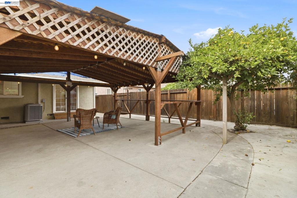 824 Moraga Dr Property Photo 33