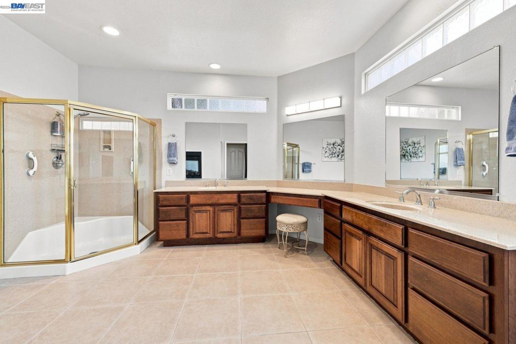 5444 Southwood Way Property Photo 45