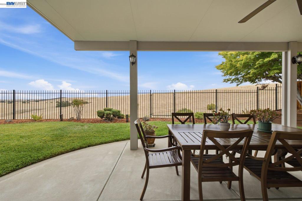 5444 Southwood Way Property Photo 48