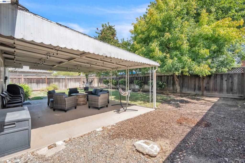 1400 Wagoner Dr Property Photo 23
