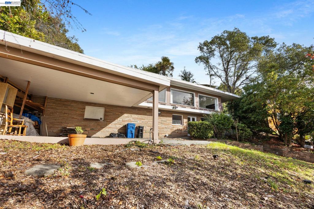 1012 Contra Costa Dr Property Photo 1