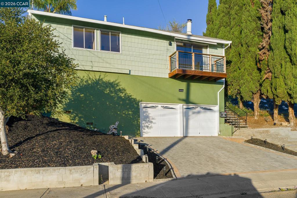 17112 Los Banos St Property Photo 2