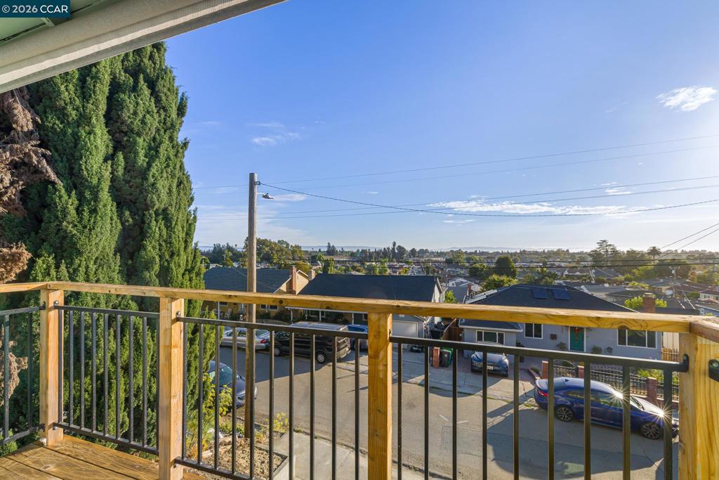 17112 Los Banos St Property Photo 9