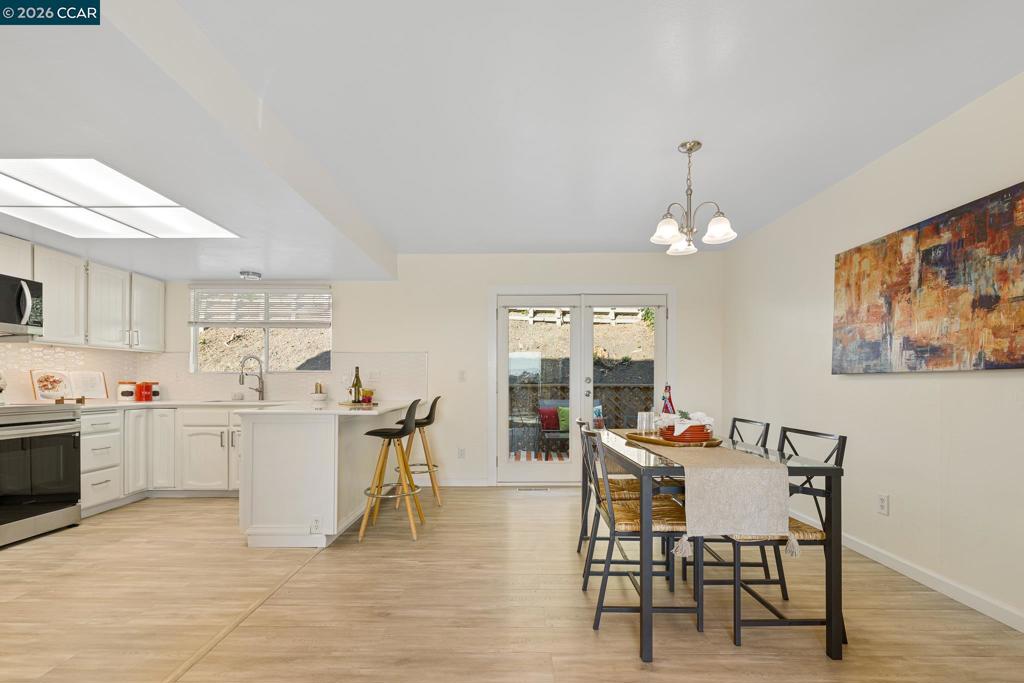 17112 Los Banos St Property Photo 16