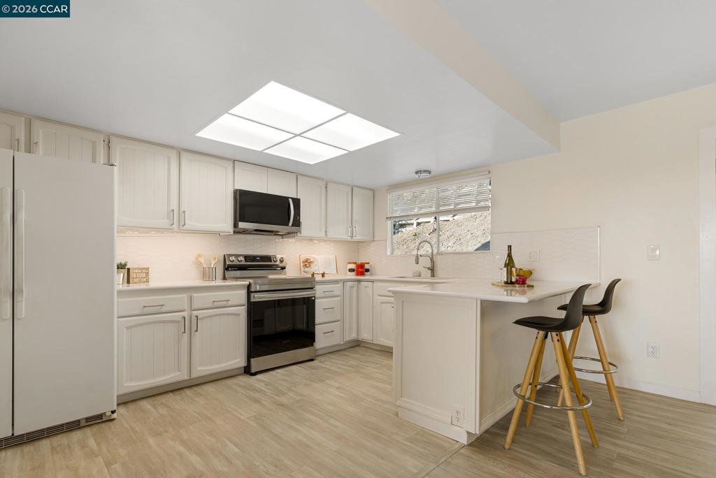 17112 Los Banos St Property Photo 21