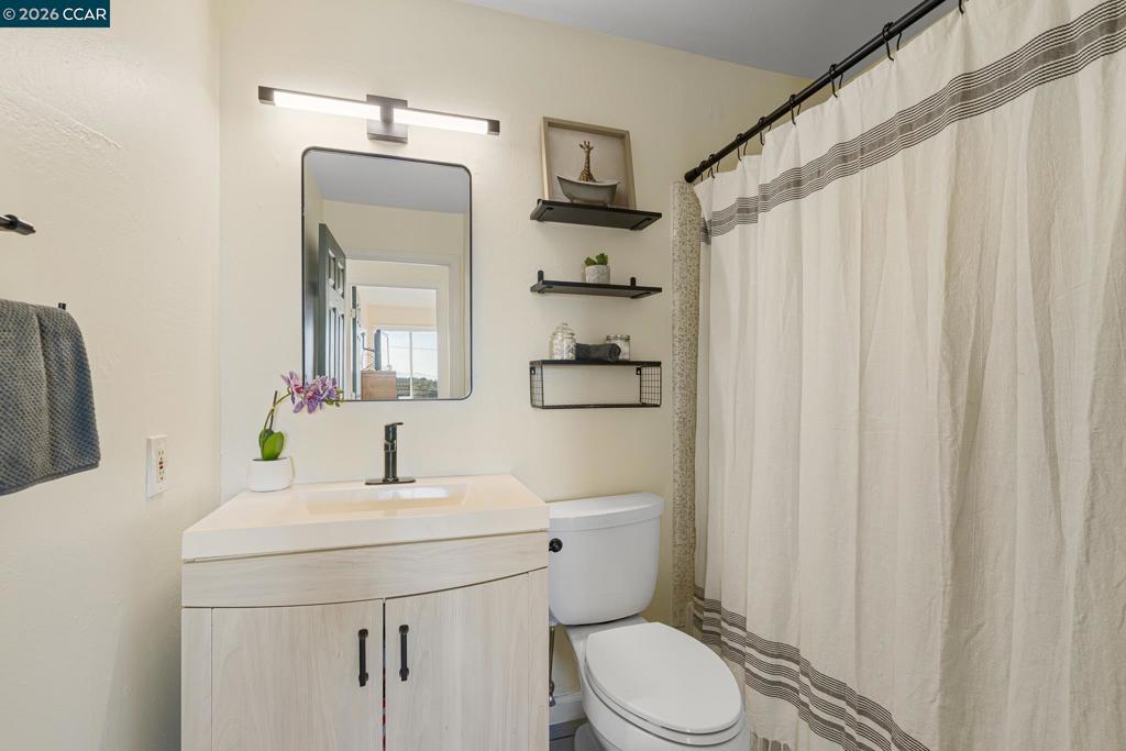 17112 Los Banos St Property Photo 28