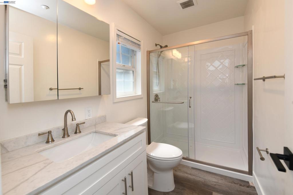 534 Adams St Property Photo 22