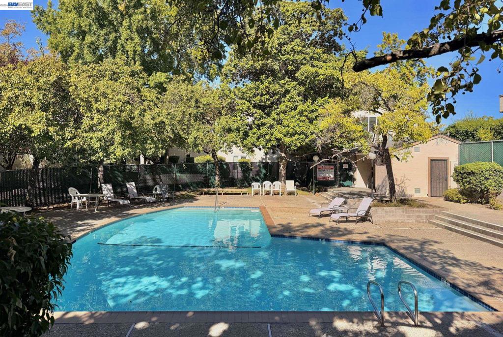 41146685 Property Photo 14