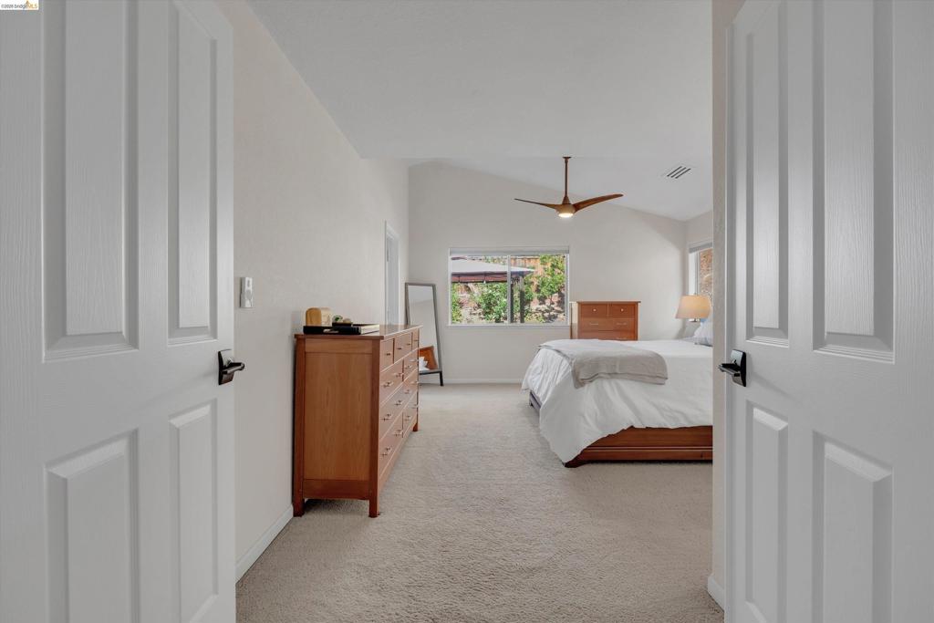 1835 Mountview Ter Property Photo 14