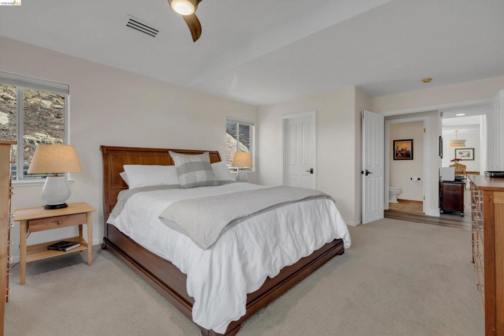1835 Mountview Ter Property Photo 15