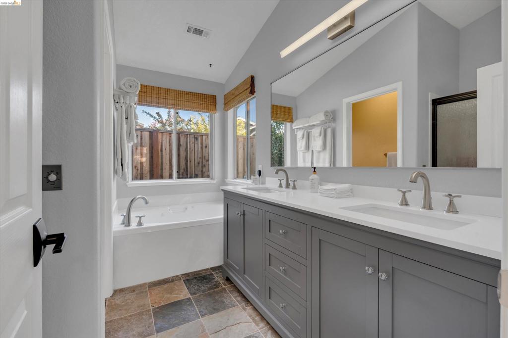 1835 Mountview Ter Property Photo 16