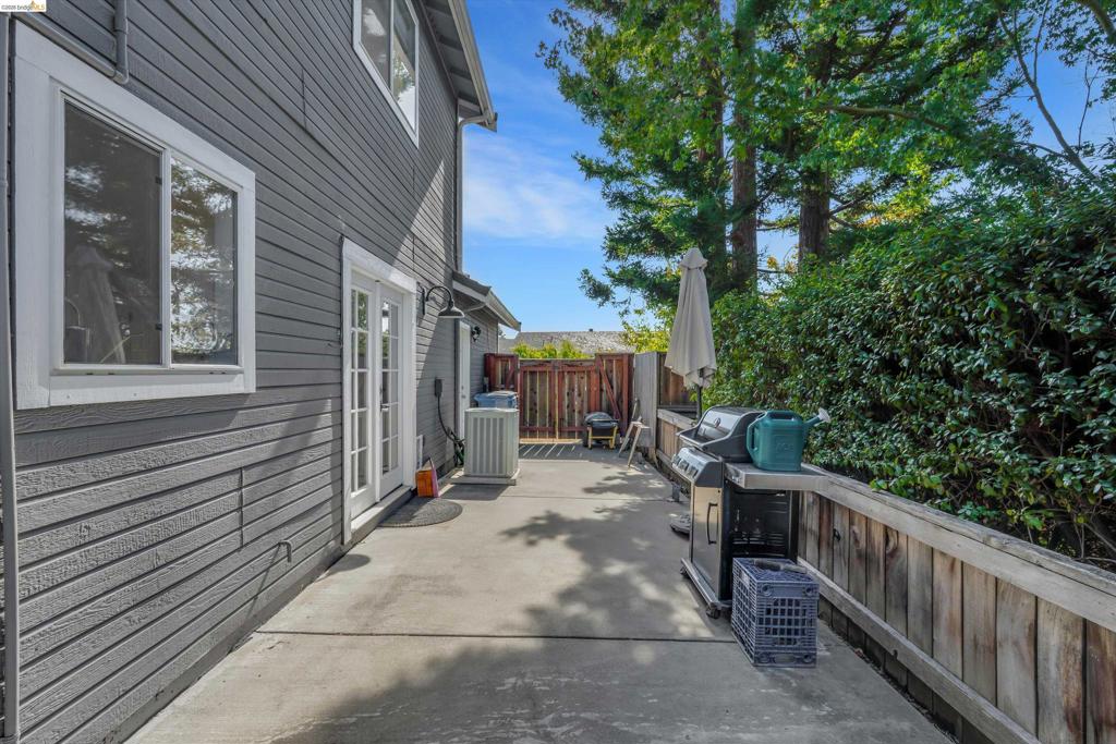 1835 Mountview Ter Property Photo 24