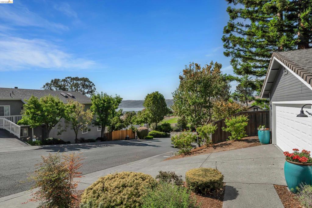 1835 Mountview Ter Property Photo 29
