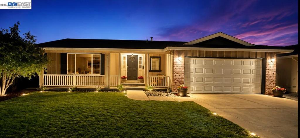 35831 Caxton Pl Property Photo 1