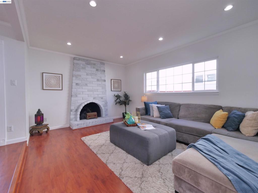 35831 Caxton Pl Property Photo 20