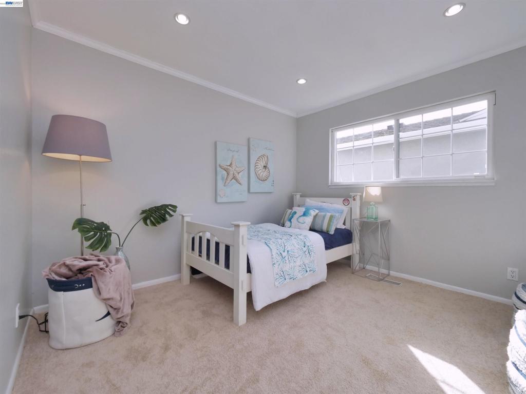 35831 Caxton Pl Property Photo 21