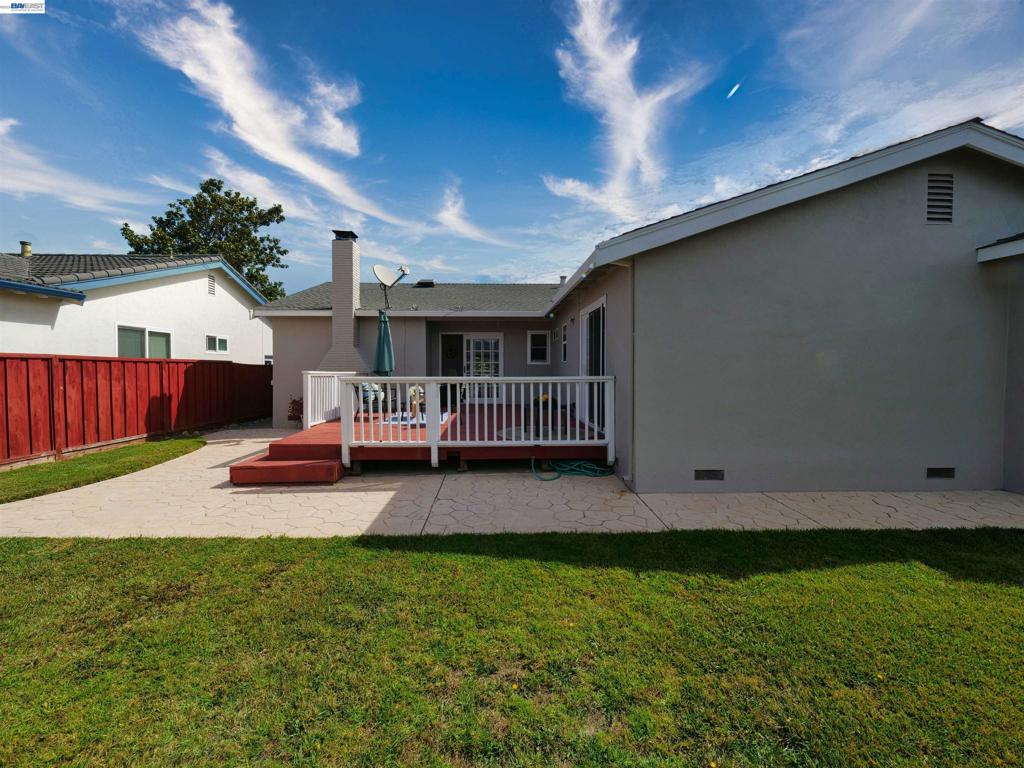 35831 Caxton Pl Property Photo 27