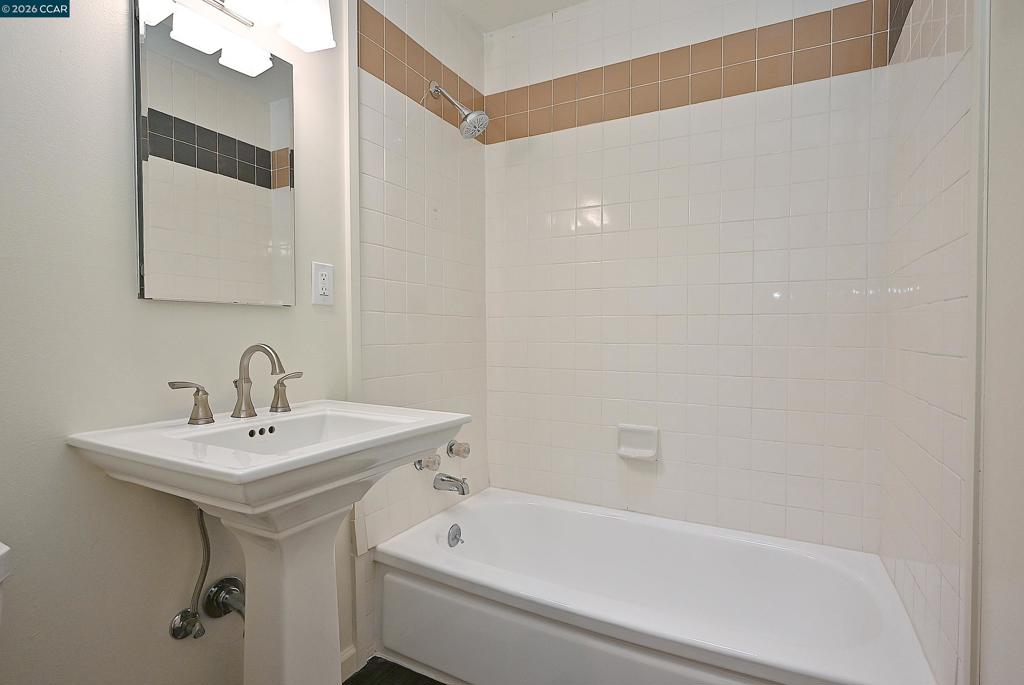 21 Eric Ct Property Photo 40
