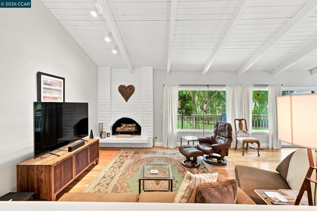 1463 Via Loma Property Photo 4