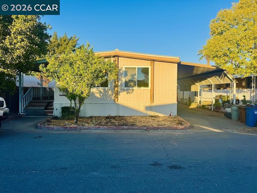 262 Carob Way Property Photo 1