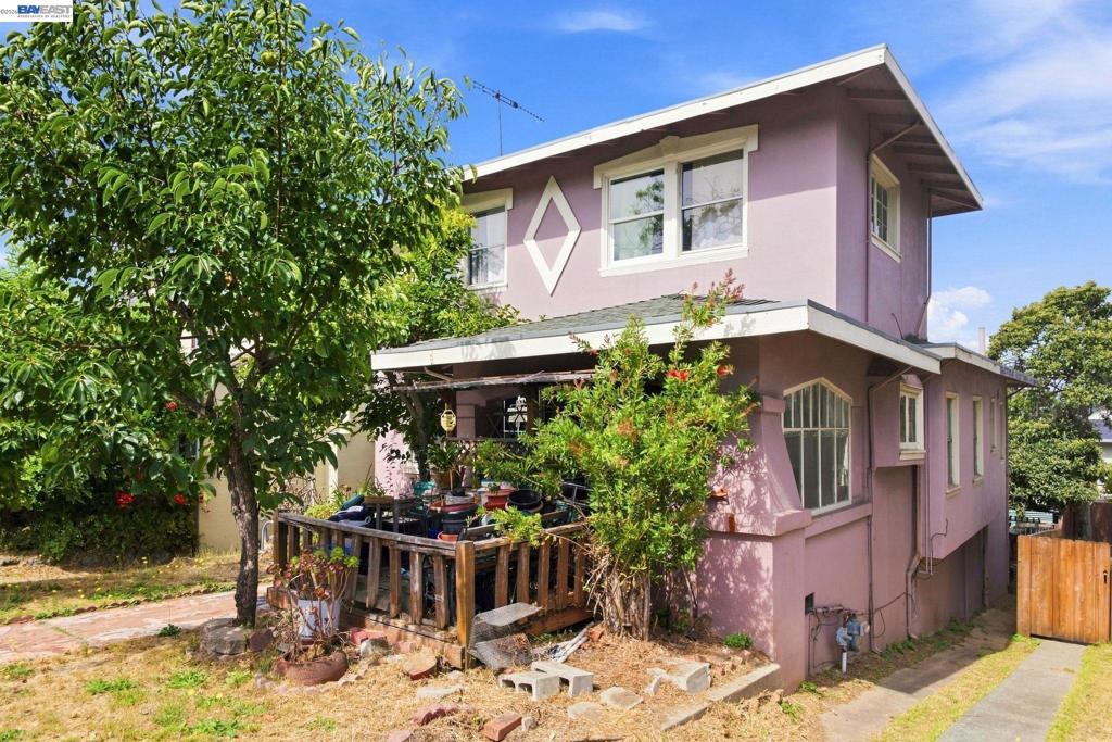 4621 Park Blvd Property Photo 1