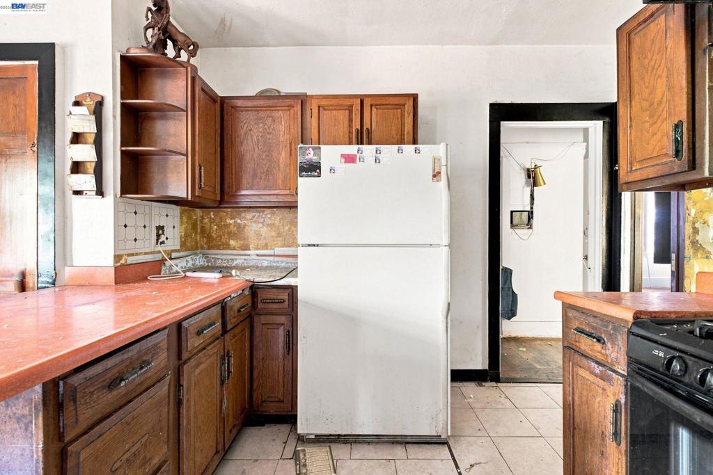 4621 Park Blvd Property Photo 12