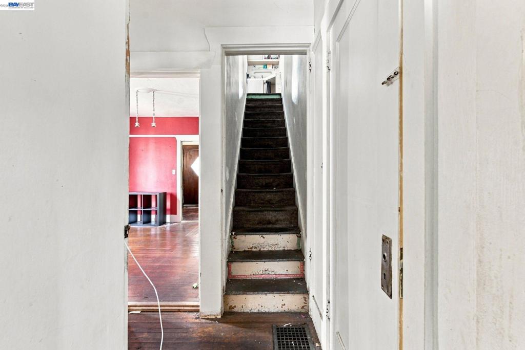 4621 Park Blvd Property Photo 18
