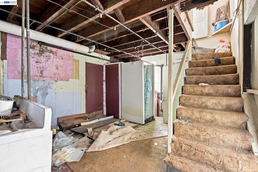 4621 Park Blvd Property Photo 37