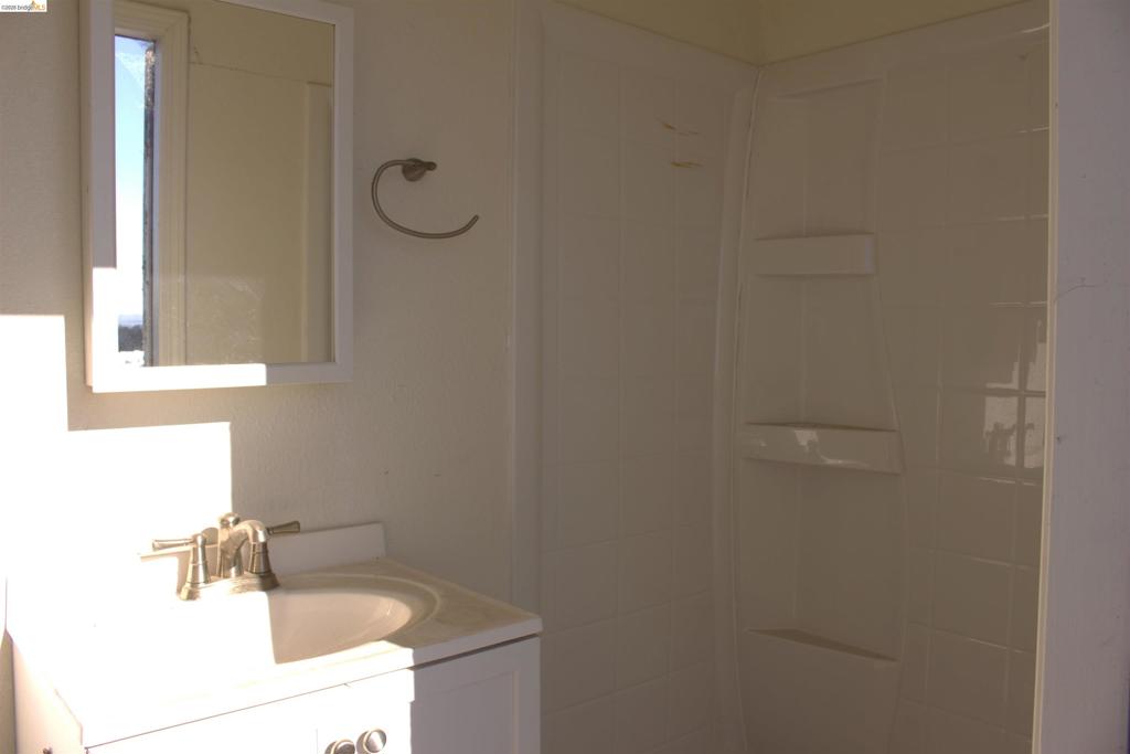 1370 Taylor Rd Property Photo 22