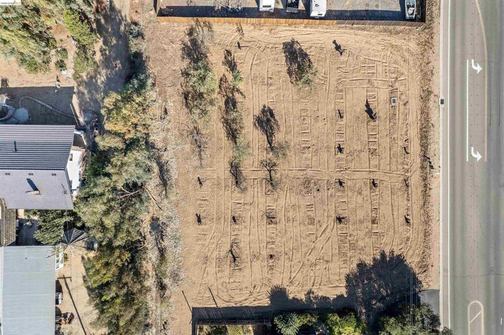 3901 B Rose Property Photo 2