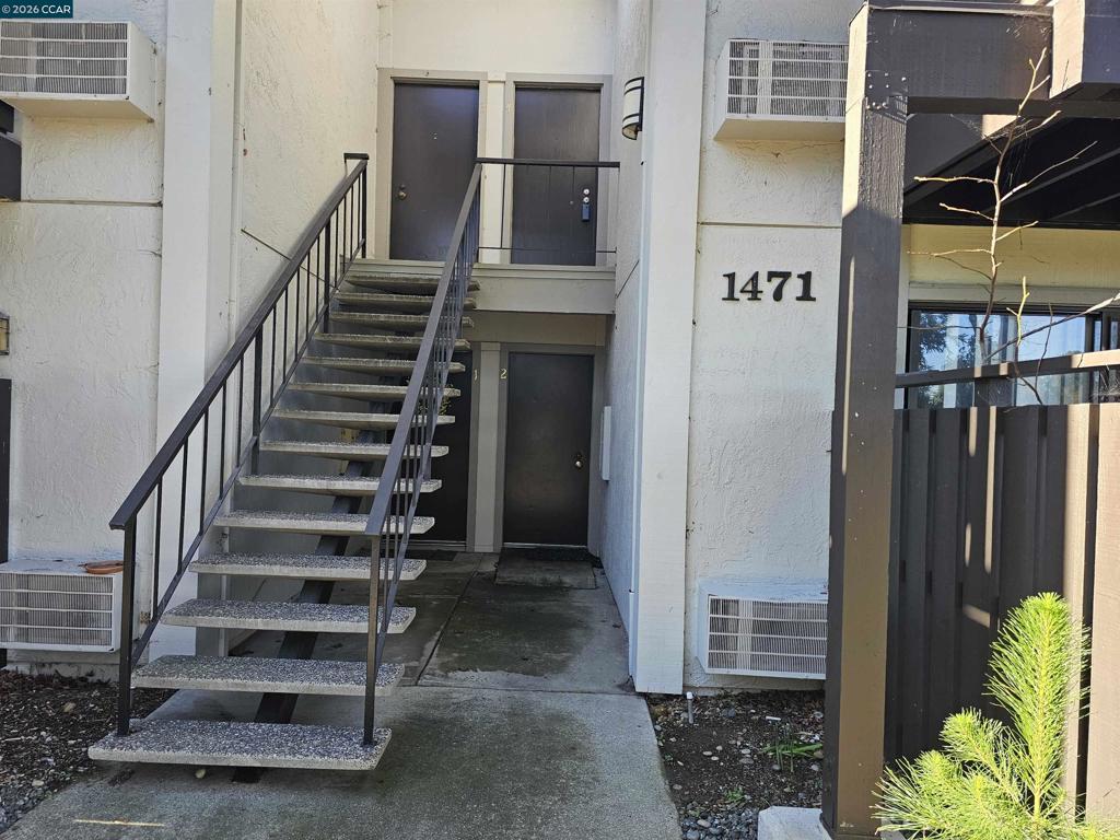 1471 Marchbanks Dr 2 Property Photo 2