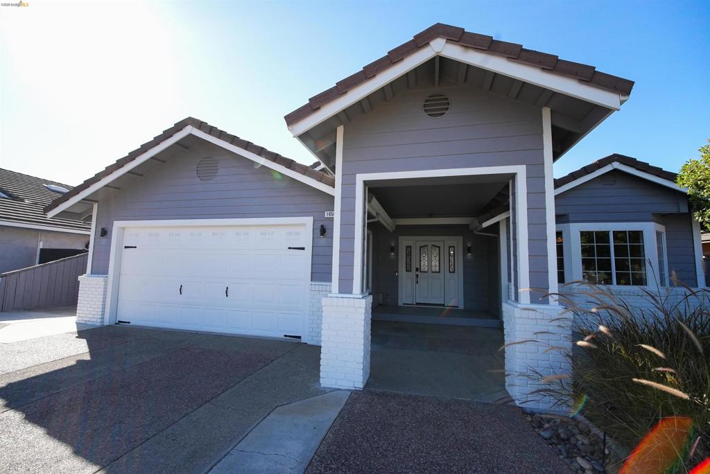 1650 Riverlake Rd Property Photo 2