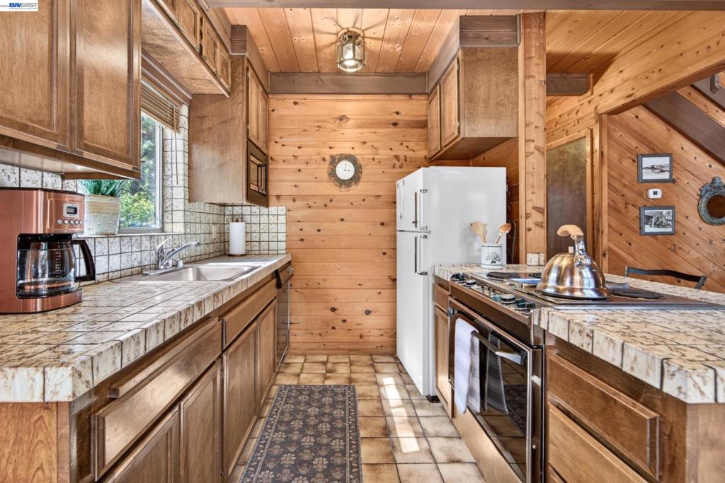 12057 Bennett Flat Rd Property Photo 22
