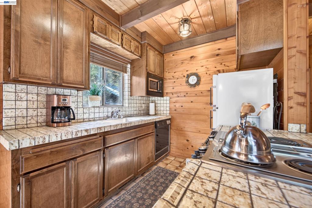 12057 Bennett Flat Rd Property Photo 24