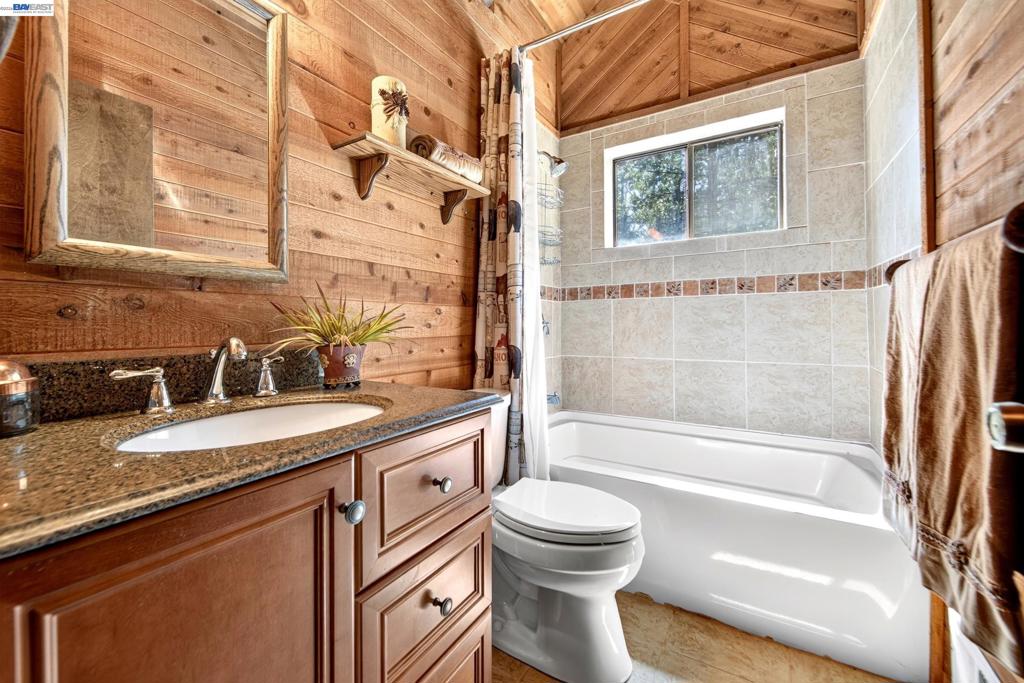 12057 Bennett Flat Rd Property Photo 36