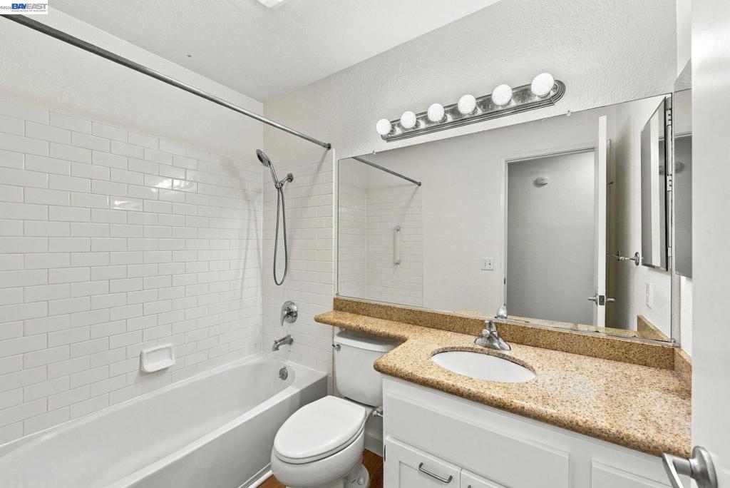 39109 Guardino Drive 234 Property Photo 27