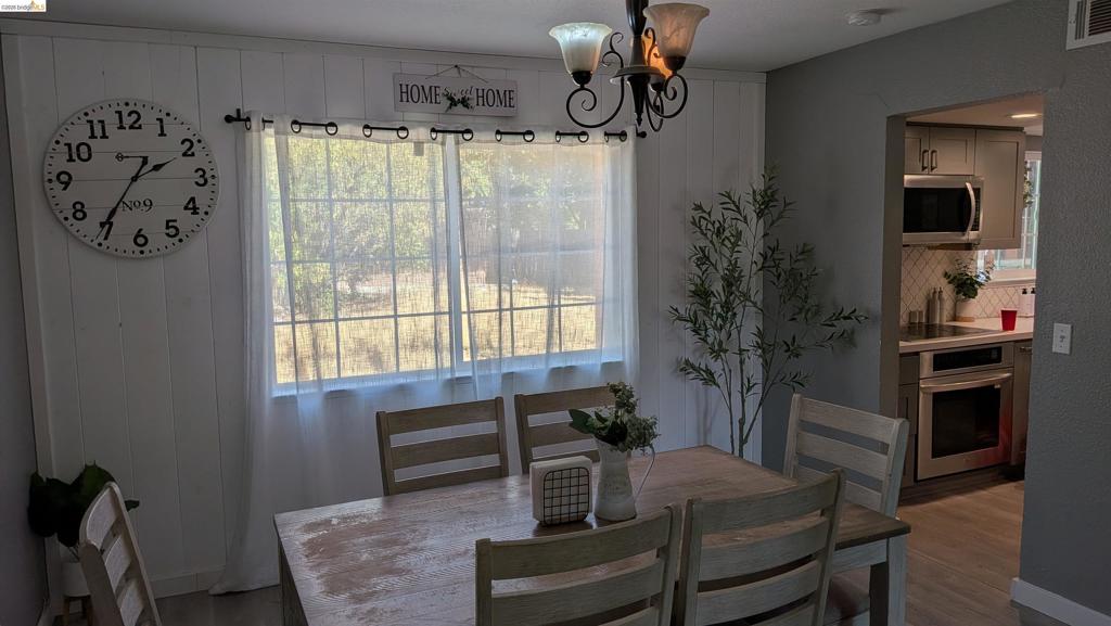 110 Sansome Ct Property Photo 10