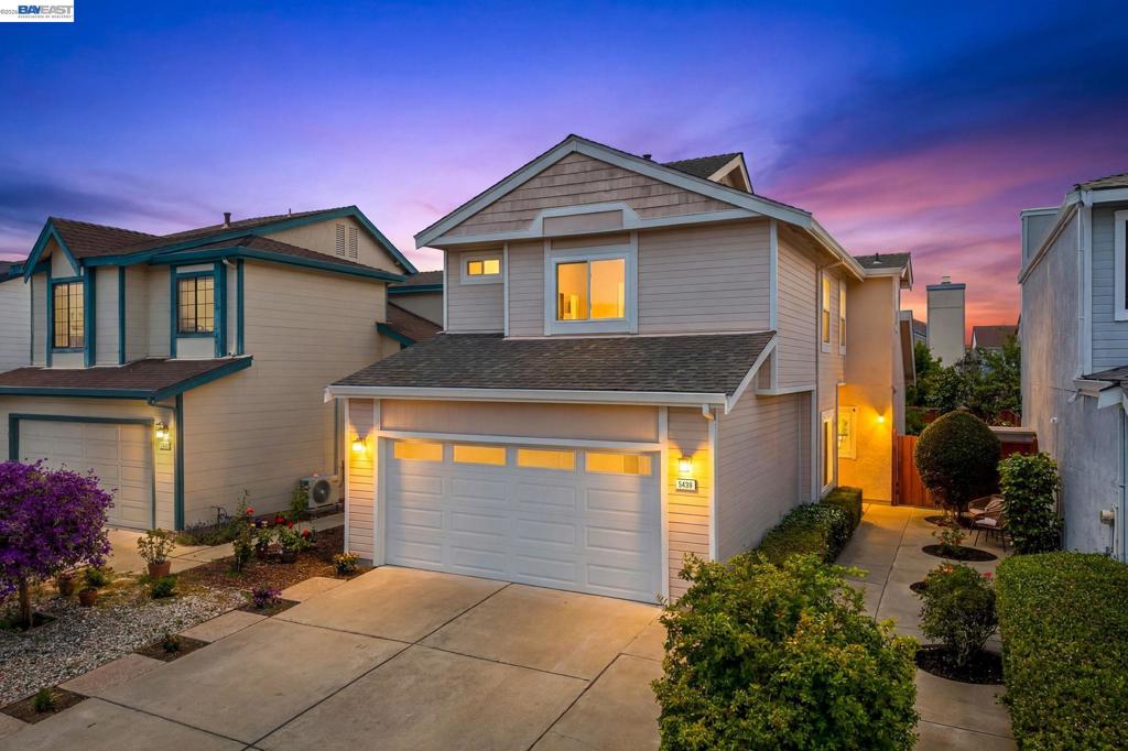 5439 Sunstar Commons Property Photo 2