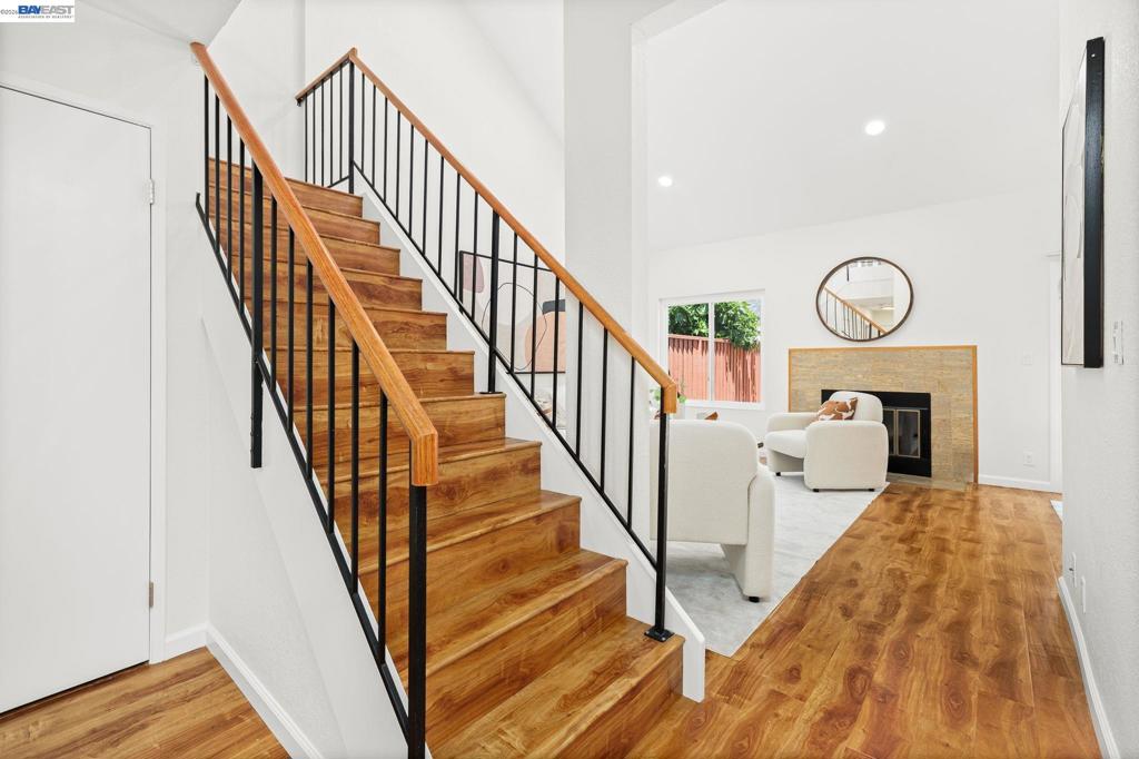 5439 Sunstar Commons Property Photo 4