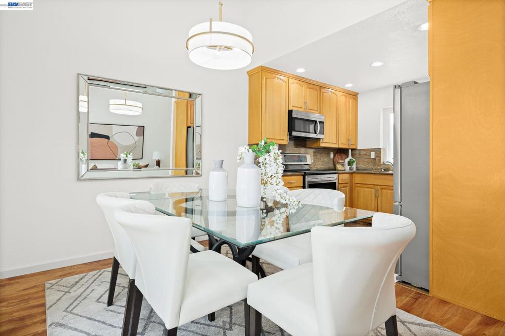 5439 Sunstar Commons Property Photo 10