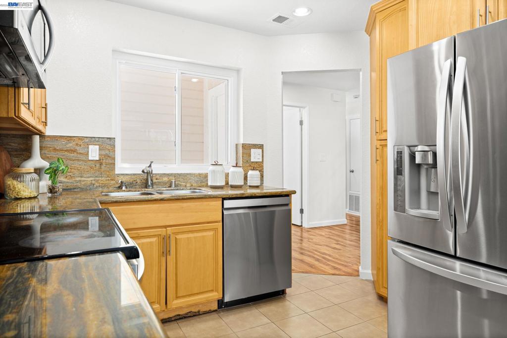 5439 Sunstar Commons Property Photo 15