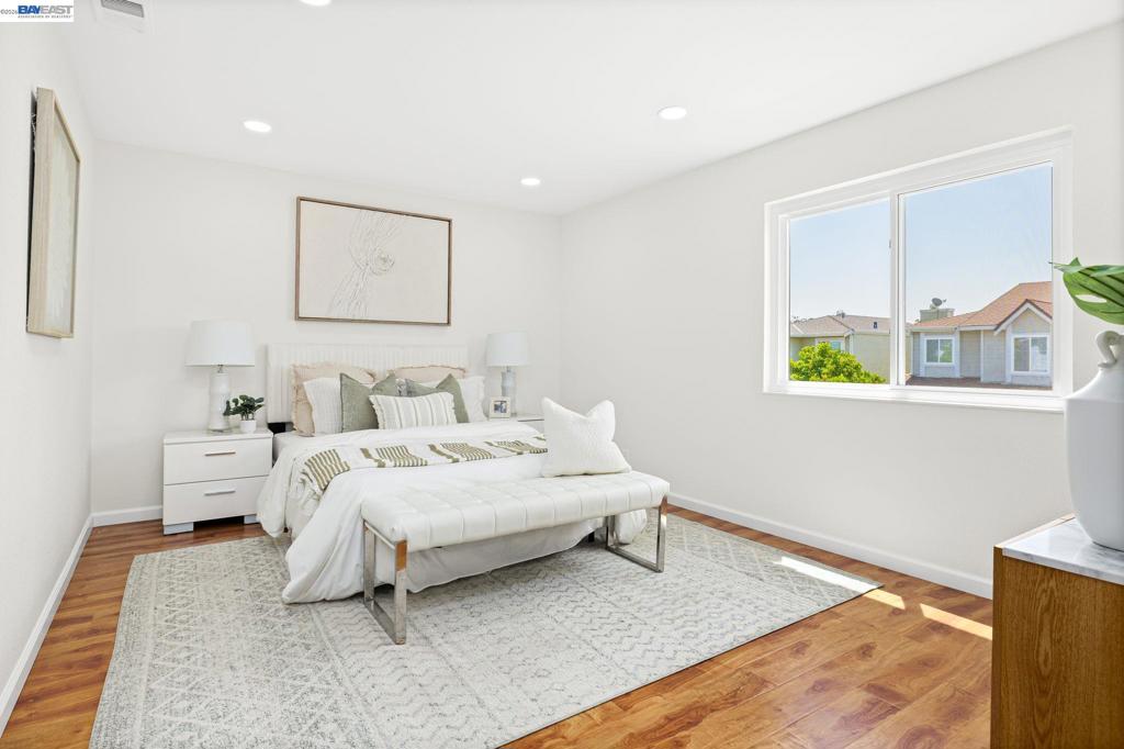 5439 Sunstar Commons Property Photo 23