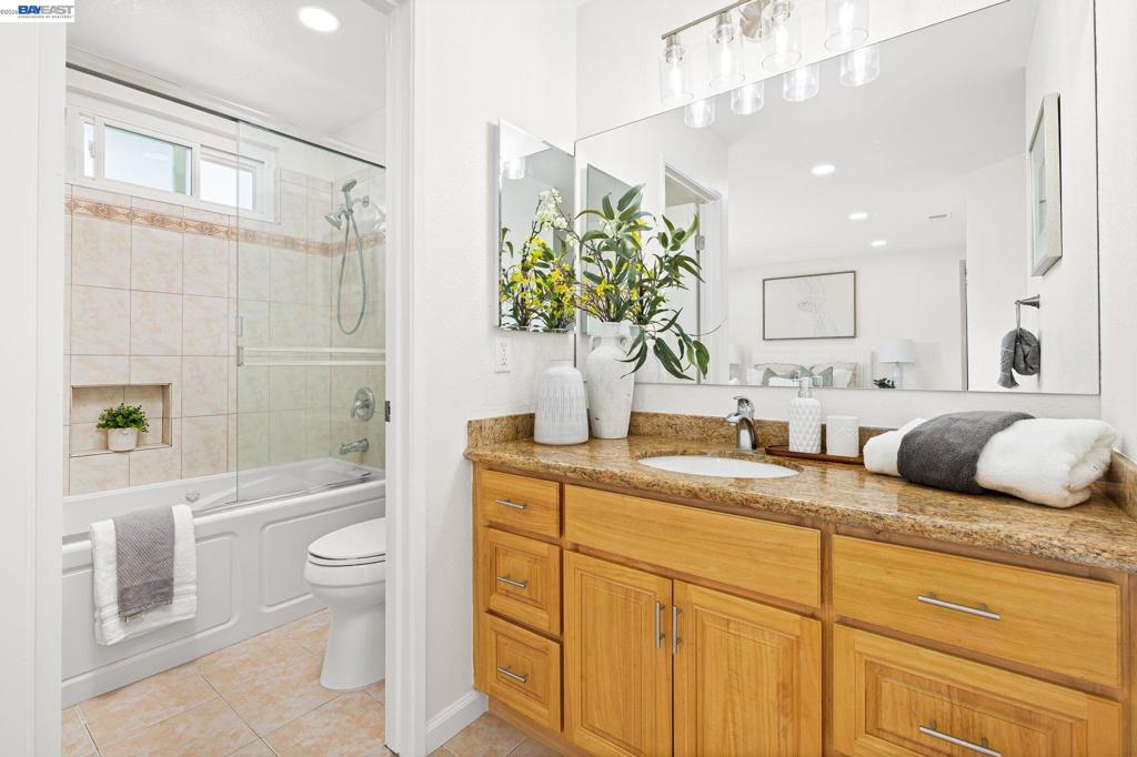 5439 Sunstar Commons Property Photo 26