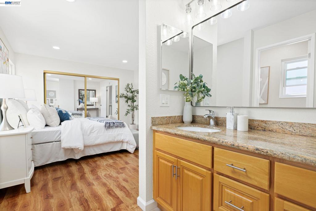5439 Sunstar Commons Property Photo 34