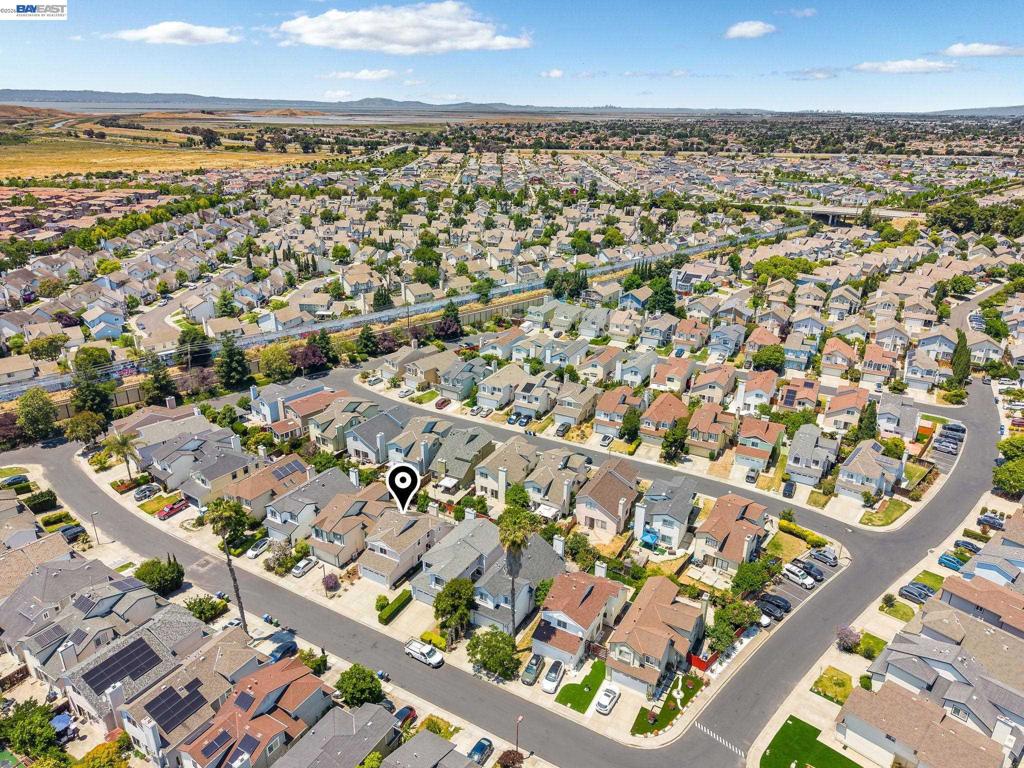 5439 Sunstar Commons Property Photo 47
